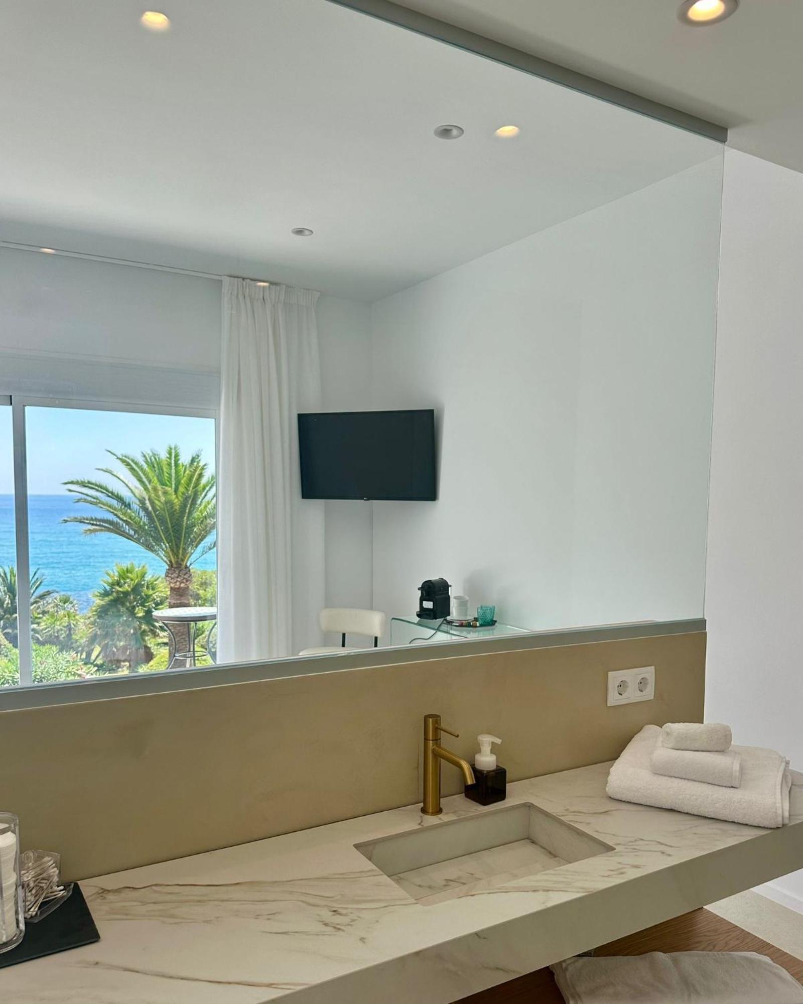 Tierratlanta Suites Zahara de los Atunes Exteriör bild